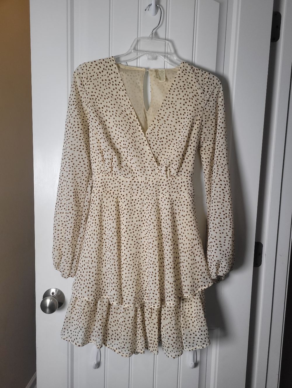 Cream Polka Dot Long-Sleeve V-Neck Dress by Japna. Size M